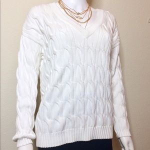 Kate Hill Vneck sweater chunky knit pullover white